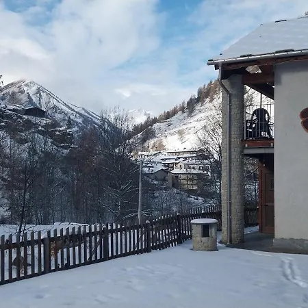 Rifugio Alevé * Castello (Piedmont)