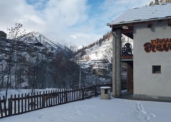 Rifugio Alevé * Castello (Piedmont)